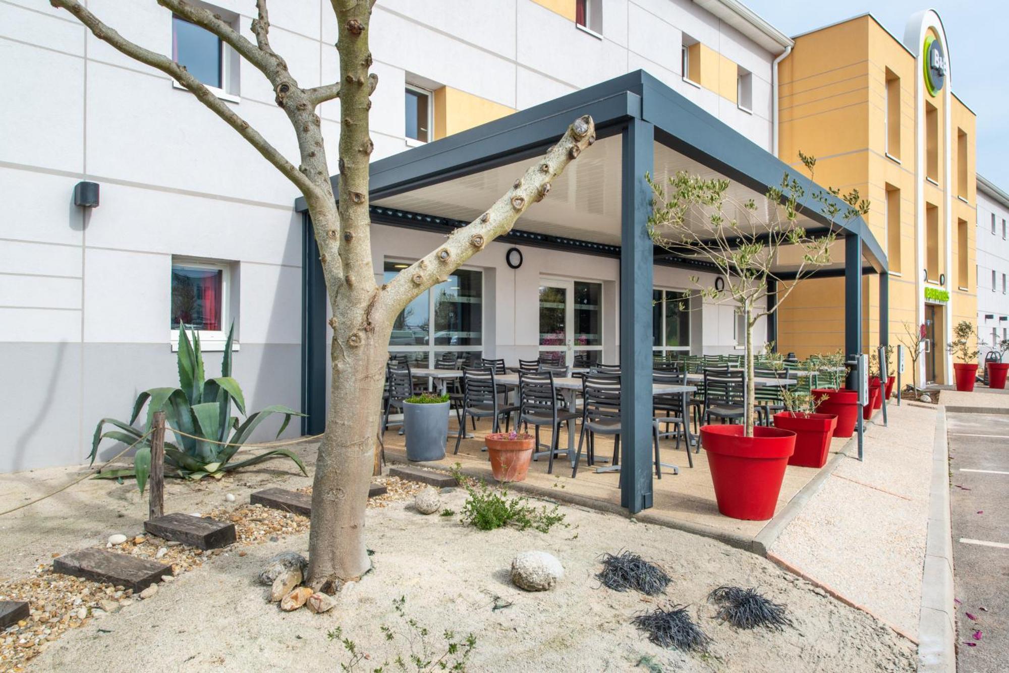 B&B Hotel Cholet Nord Eksteriør billede