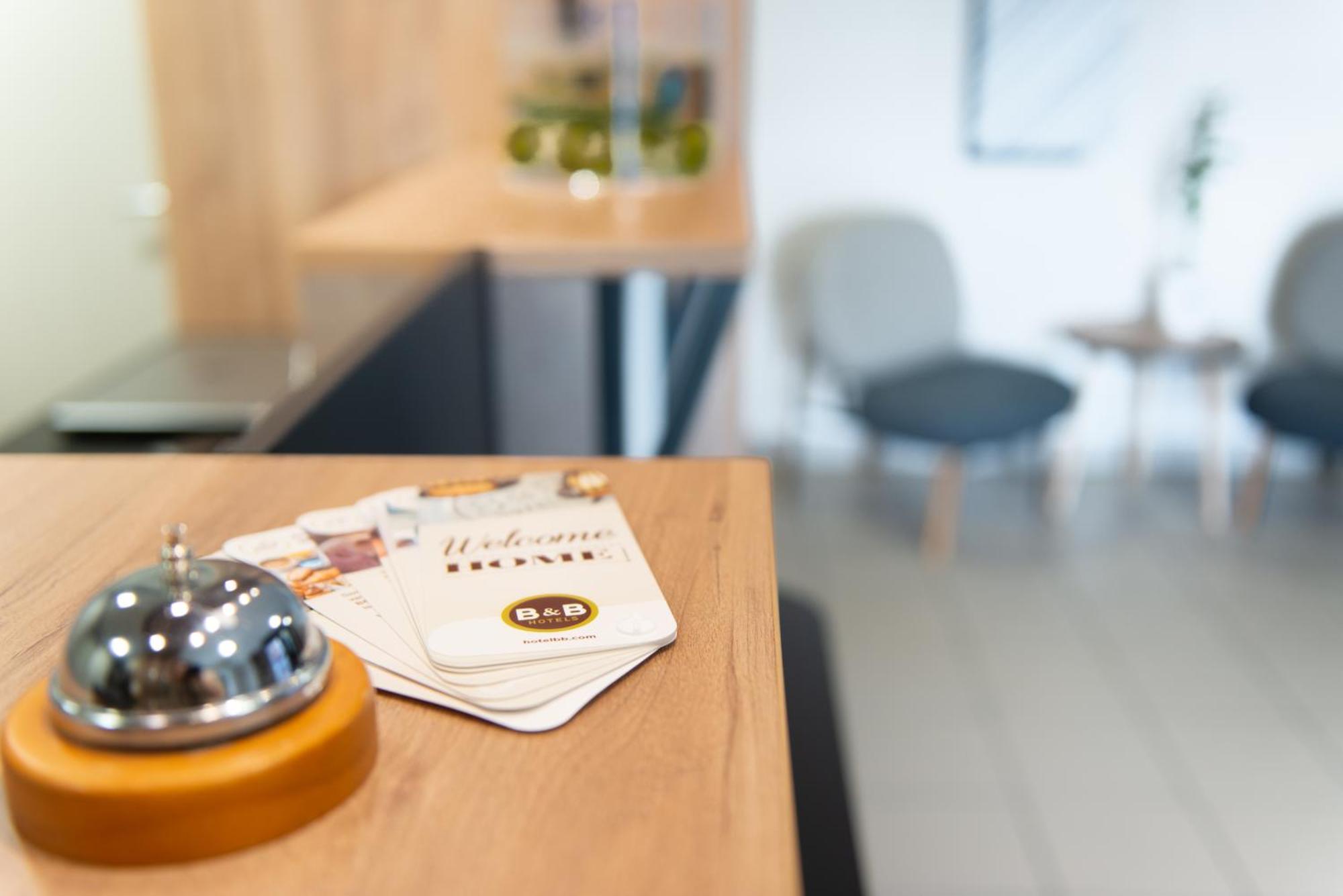 B&B Hotel Cholet Nord Eksteriør billede