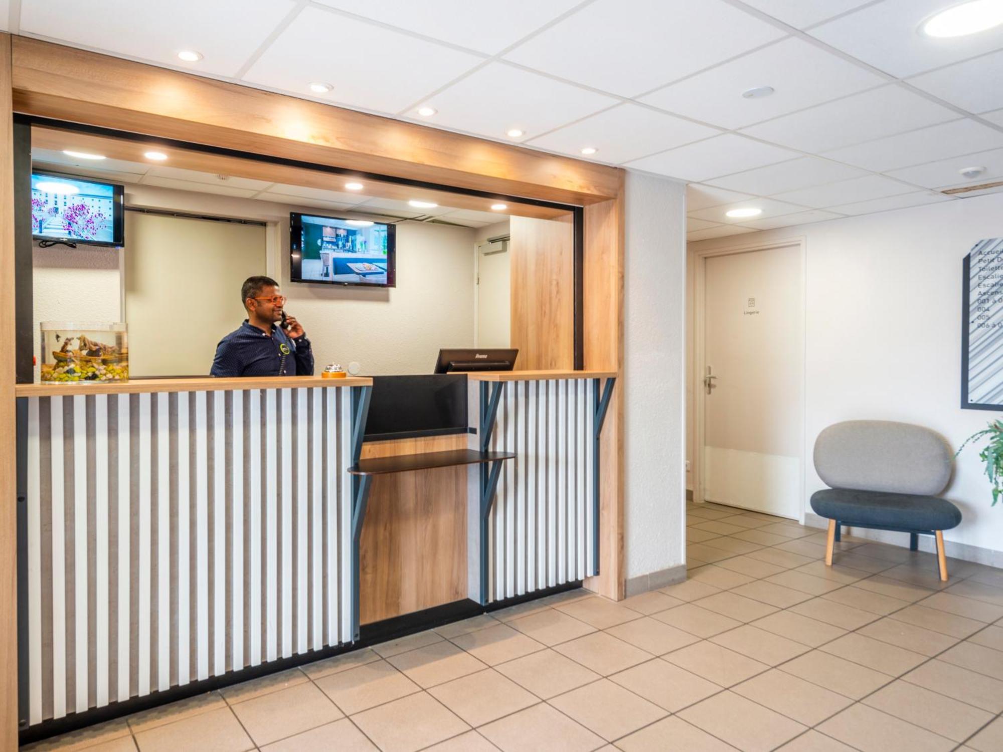 B&B Hotel Cholet Nord Eksteriør billede