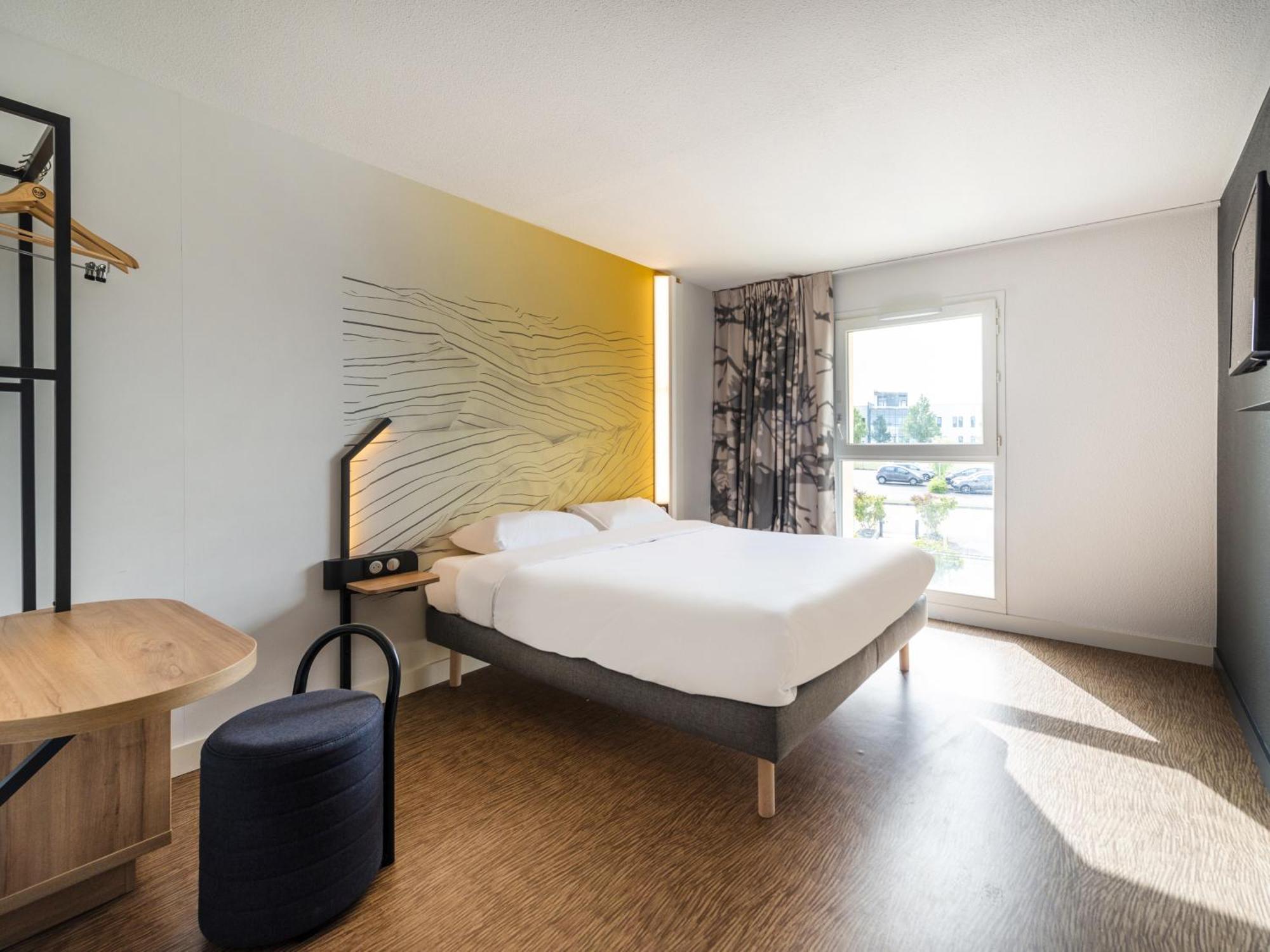 B&B Hotel Cholet Nord Eksteriør billede