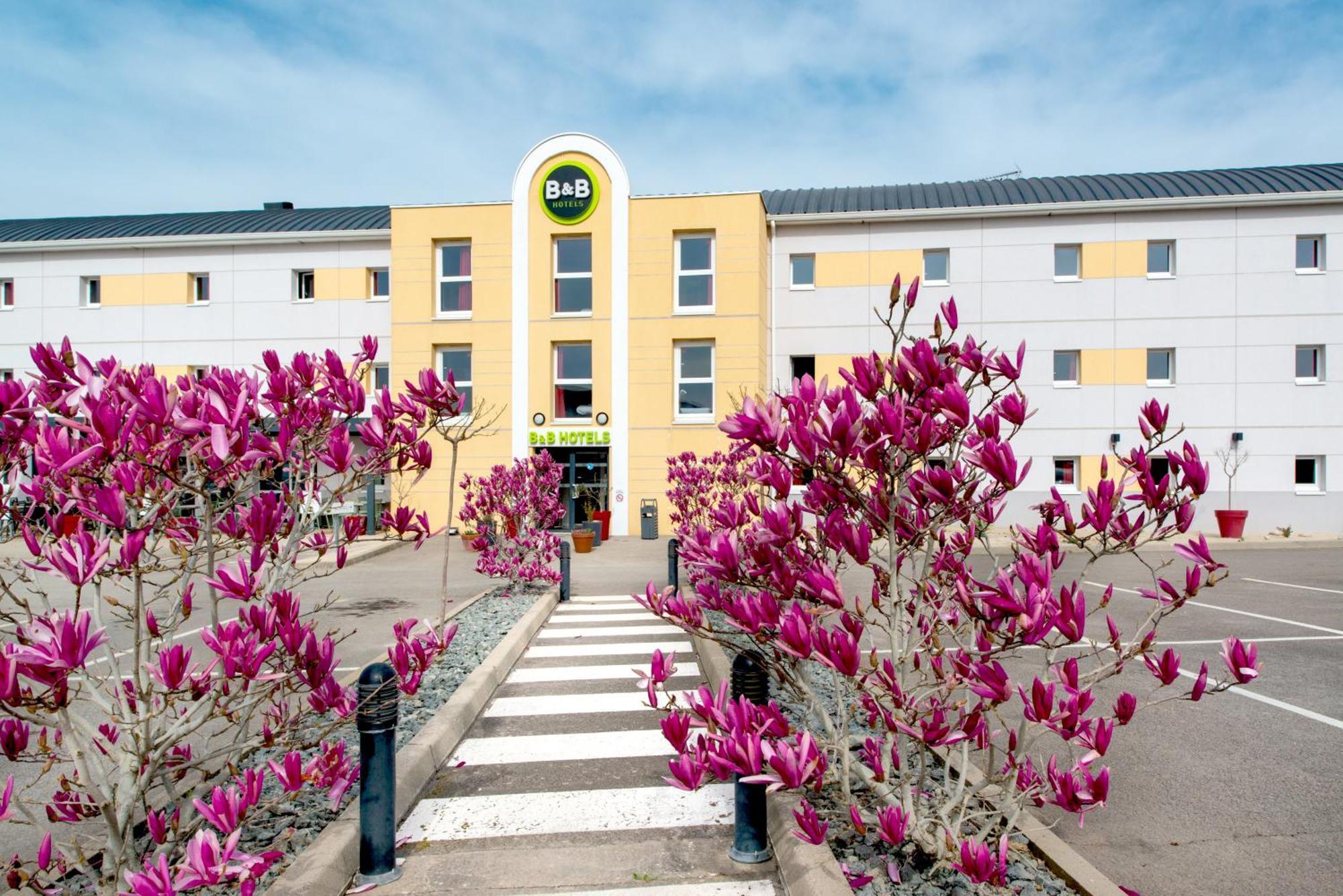 B&B Hotel Cholet Nord Eksteriør billede
