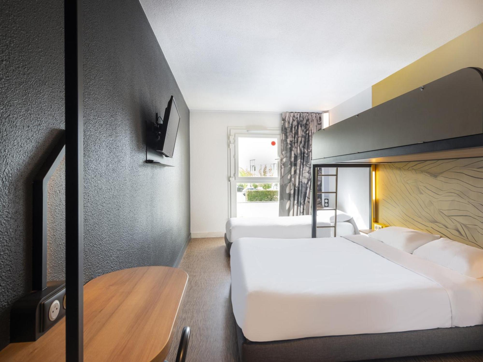 B&B Hotel Cholet Nord Eksteriør billede