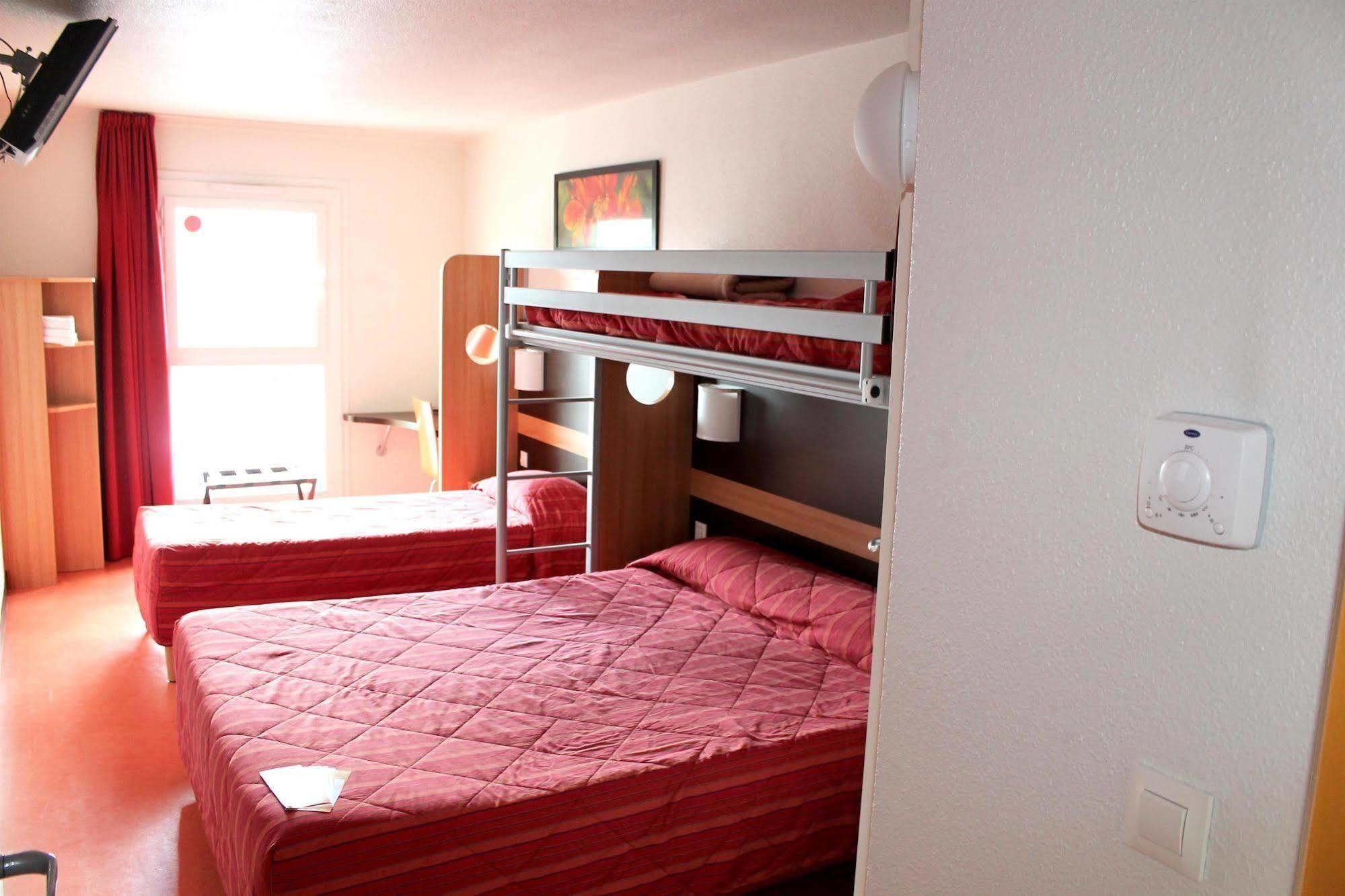 B&B Hotel Cholet Nord Eksteriør billede